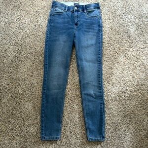 Women’s Curve stretch cropped jeans